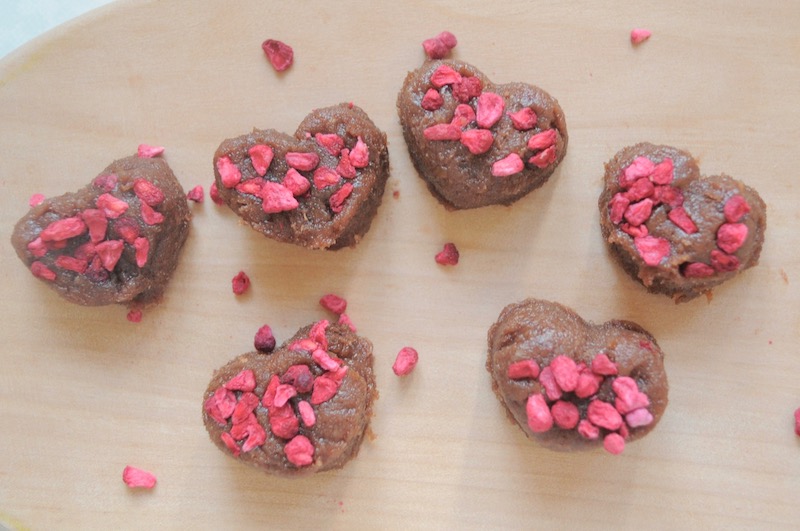 Macadamia & Raspberry Treats - 100%